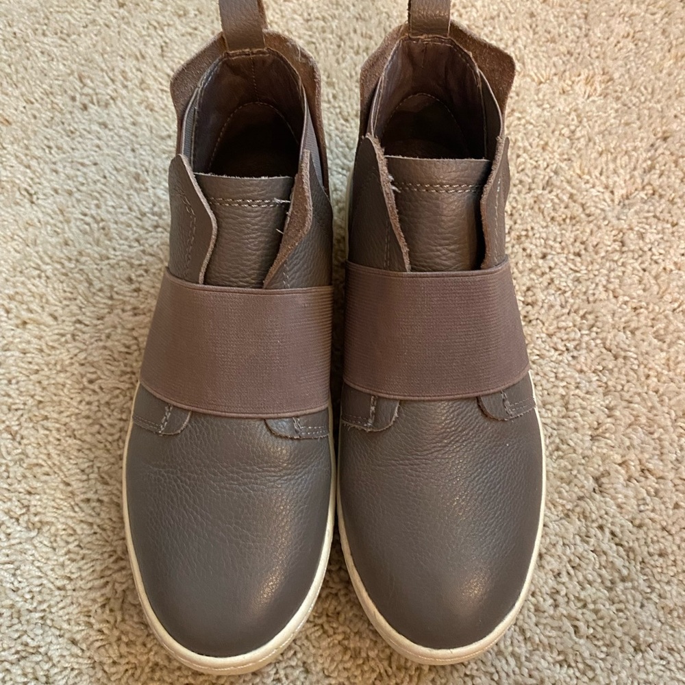 J/Slides Grey Platform Sneaker - image 1